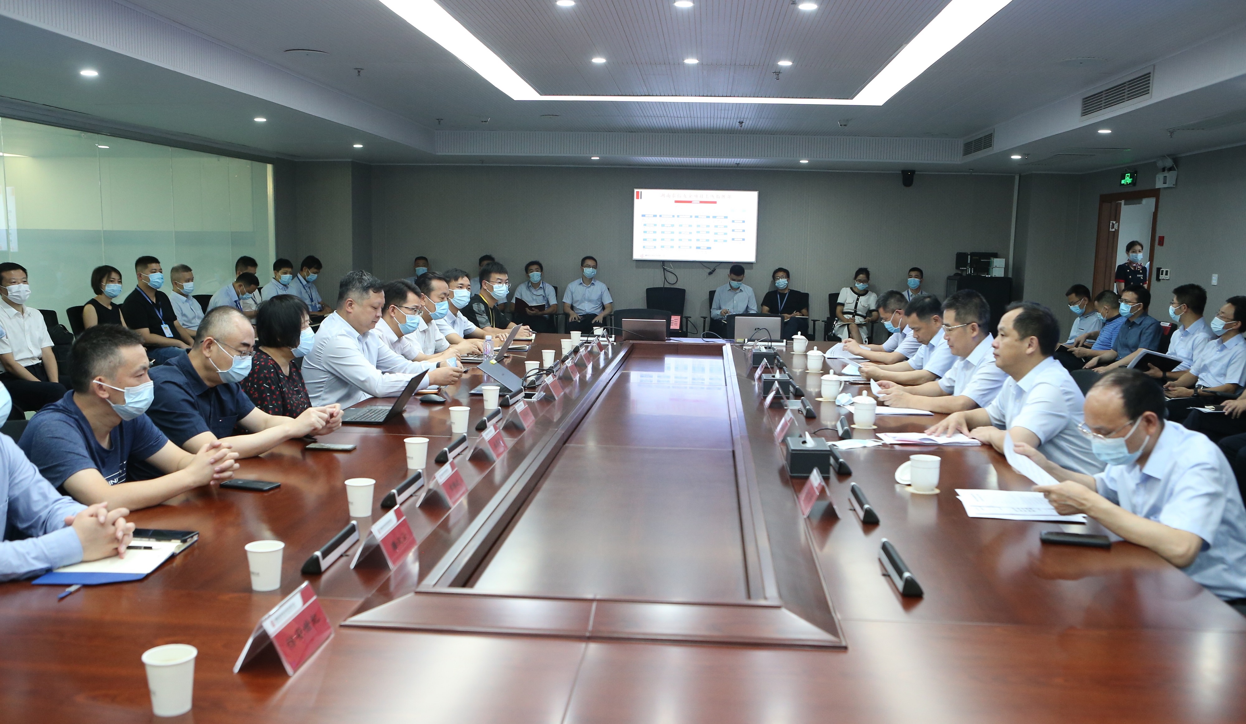 湖南农信互联网金融业务核心系统启动上线试运行工作