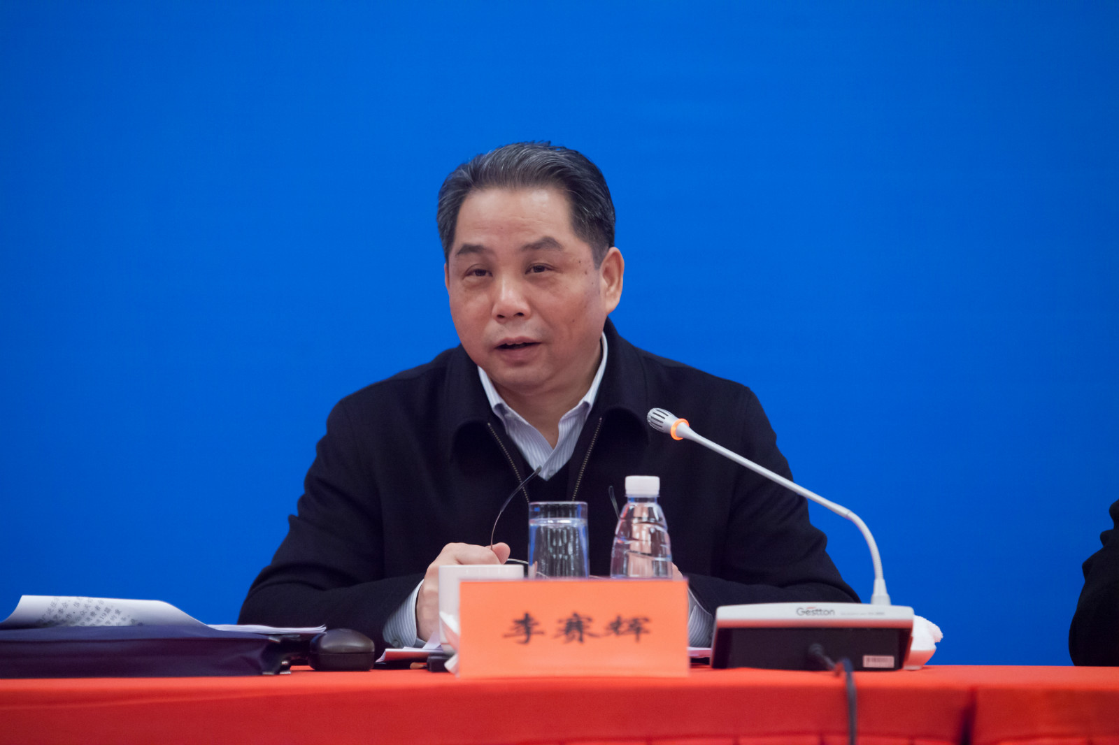 湖南银监局局长李赛辉出席会议并讲话湖南银监局局长李赛辉对全省农信